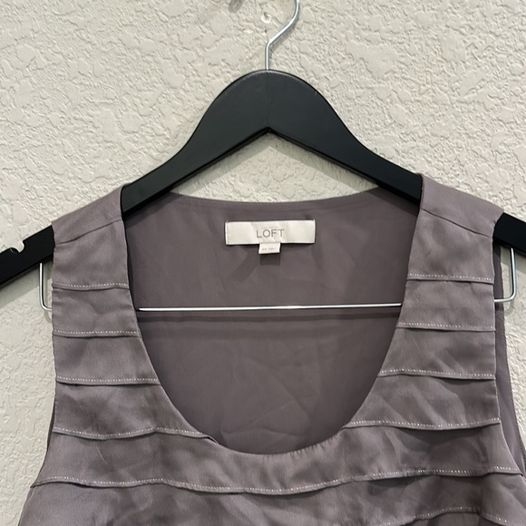 Ann Taylor Loft sleeveless blouse size XS - Picture 5 of 7